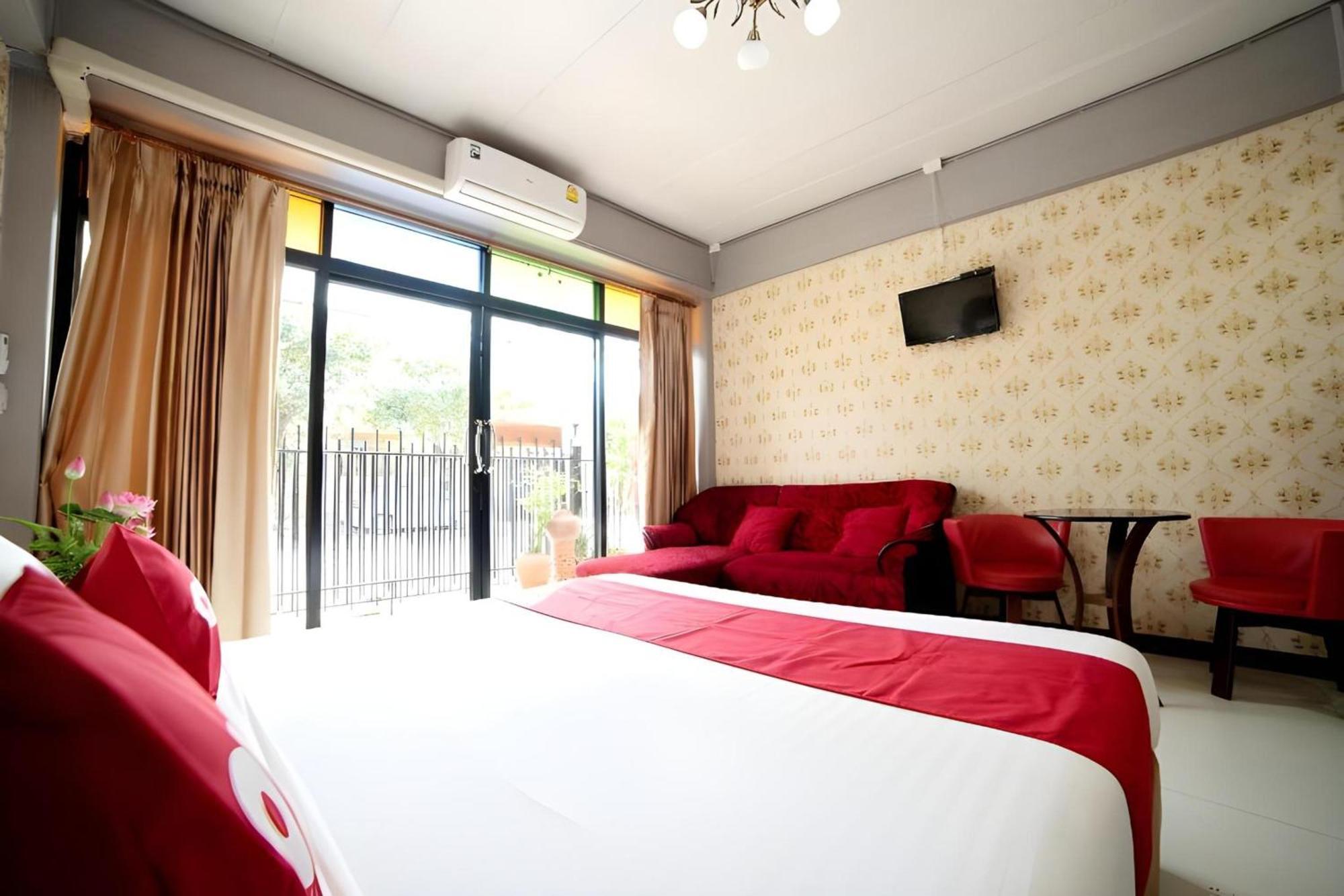 Oyo 465 Krung Kao Traveller Lodge Αγιουτάγια Εξωτερικό φωτογραφία